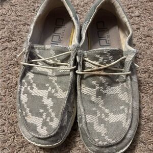 Women’s Hey Dude Light Gray Camo Loafers 7